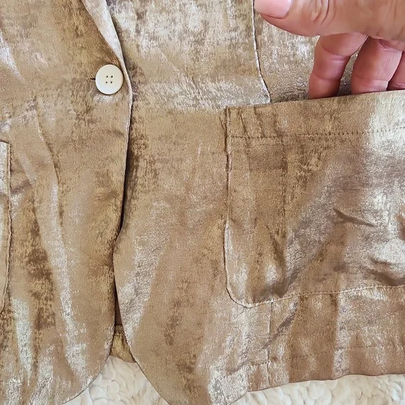 NWOT..Gold Blazer - Picture 8 of 9